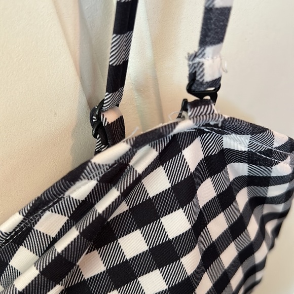 ARDENE💫Women’s White/Black Checkered One Piece Swimsuit - Picture 9 of 11